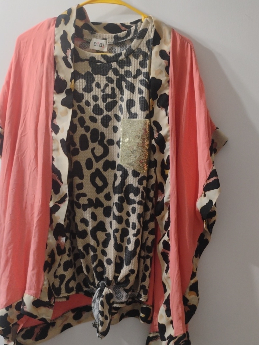 Two pieces leopard print top and cardigan